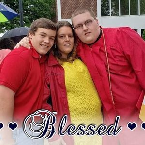 Meet your Posher, Larae